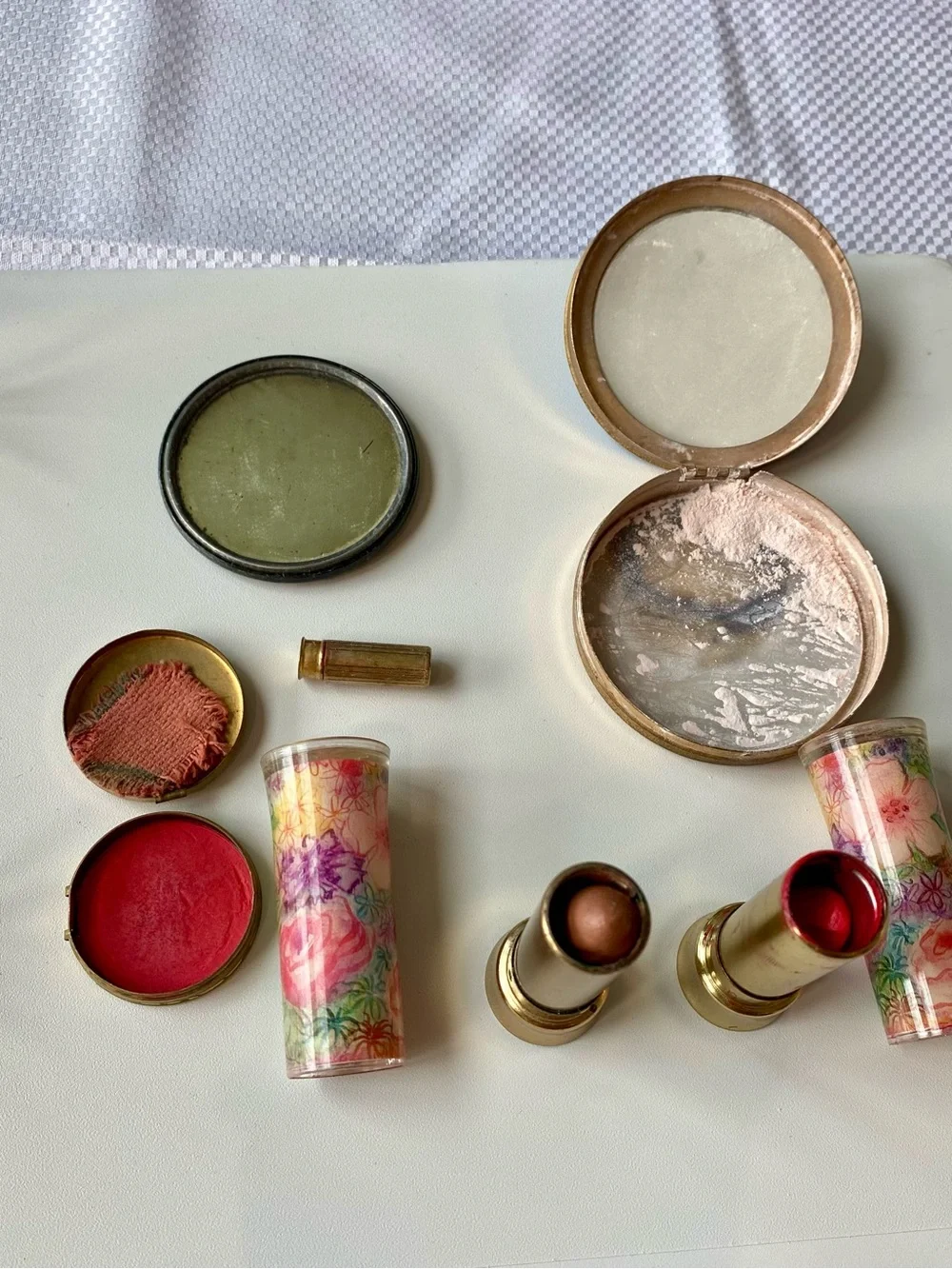Vintage Floral Lipstick Tubes with Ponds Compact